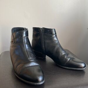 Contoura Black Faux Leather Insulated Ankle Boots
